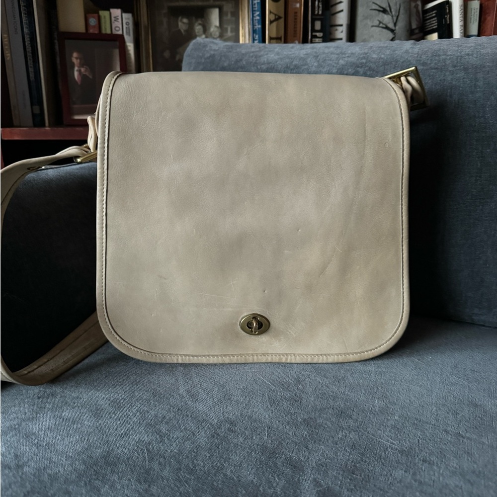 Coach Precreed Vintage Stewardess in Ivory